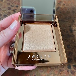 Jaclyn Cosmetics Highlighter - Iced